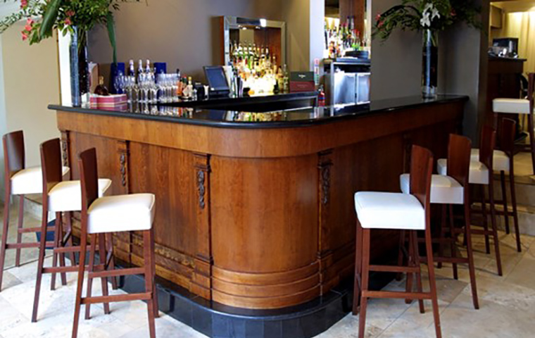 bar image